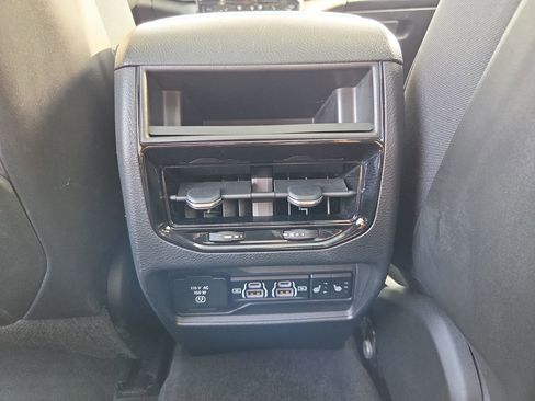 Used 2022 Jeep Grand Cherokee Limited 4xe w/ Luxury Tech Group II image 17