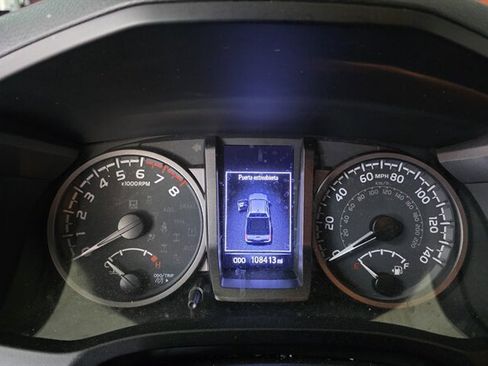 Used 2020 Toyota Tacoma TRD Sport w/ Technology Package AWD/4WD image 13