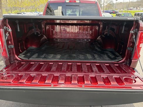 Used 2025 RAM 1500 Laramie w/ Sport Appearance Package AWD/4WD image 5
