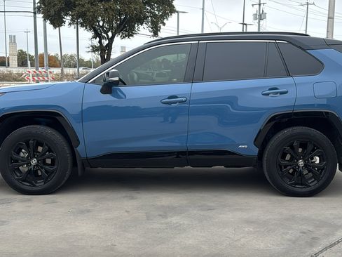 Used 2025 Toyota RAV4 XSE image 4