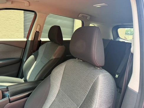 Used 2022 Nissan Rogue SV FWD image 24