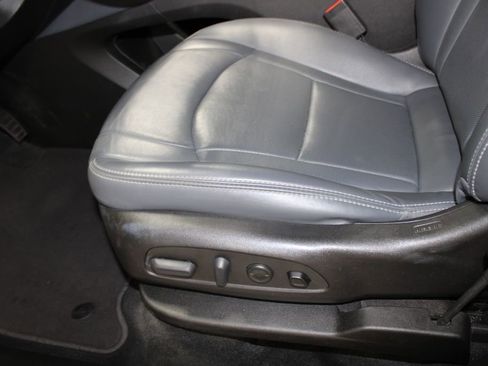 Used 2022 Buick Enclave Premium image 16