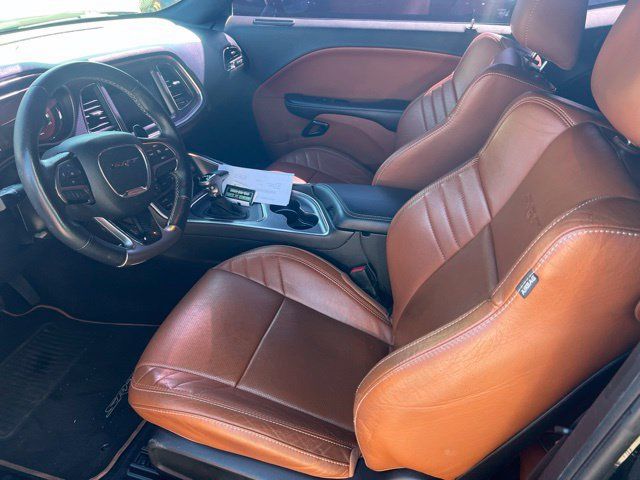 Used 2016 Dodge Challenger SRT Hellcat RWD image 3