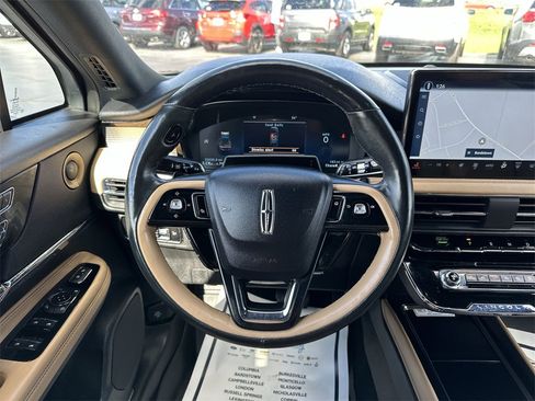 Used 2023 Lincoln Corsair Reserve w/ Equipment Group 202A image 14