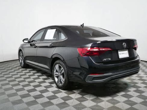 Used 2024 Volkswagen Jetta SE w/ Panoramic Sunroof Package FWD image 32