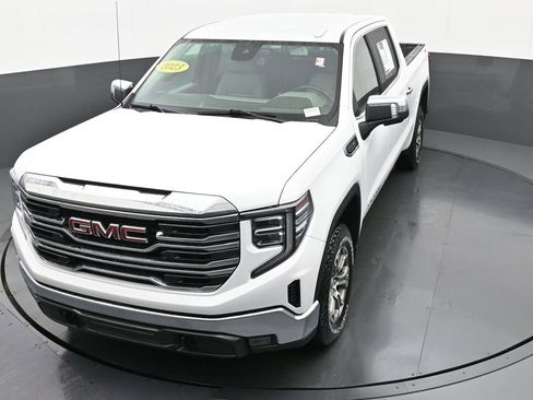 Used 2023 GMC Sierra 1500 SLT image 41