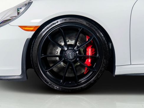 Used 2018 Porsche 911 GT3 w/ Sport Chrono Package image 19