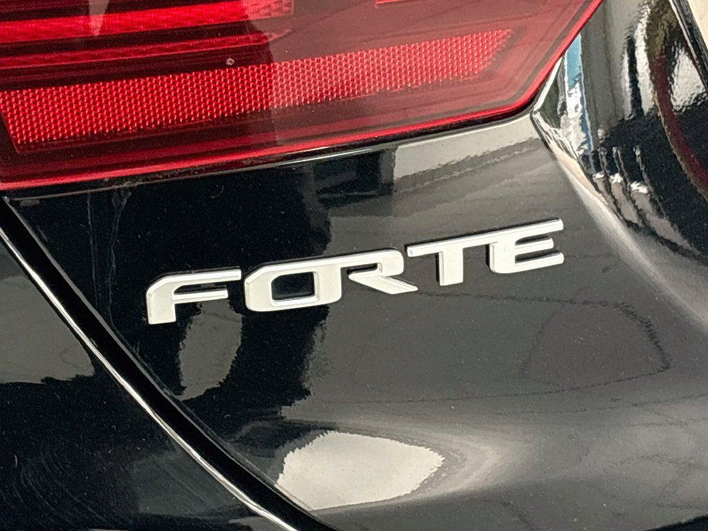Used 2023 Kia Forte GT-Line FWD image 10