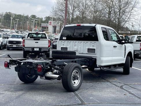 New 2026 Ford F350 XL w/ XL Chrome Package AWD/4WD image 3