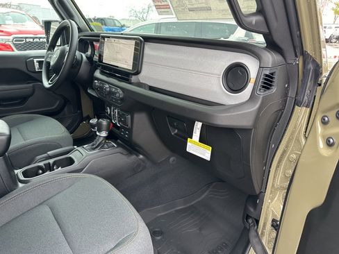 New 2026 Jeep Gladiator Sport image 59