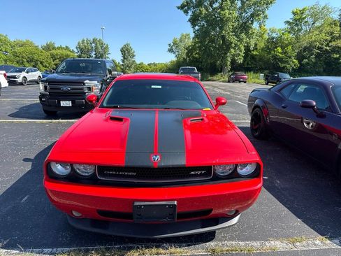 Used 2009 Dodge Challenger SRT8 w/ SRT Option Group II RWD image 2