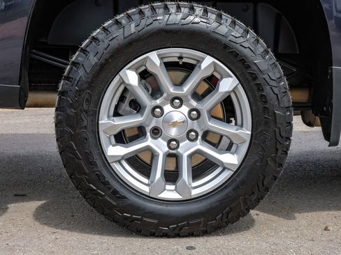 Used 2024 Chevrolet Silverado 1500 LT w/ Z71 Off-Road Package image 60