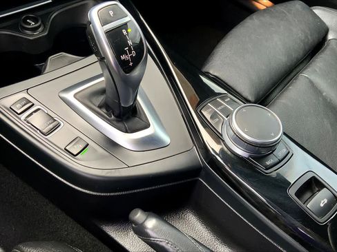 Used 2017 BMW 230i Convertible image 32