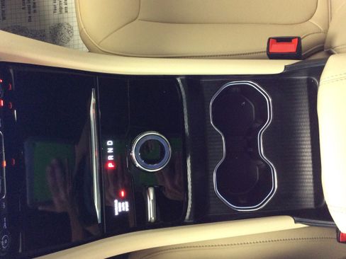 Used 2024 Jeep Grand Cherokee Limited image 36