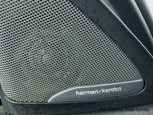 Used 2026 BMW X6 xDrive40i w/ Climate Comfort Package image 19