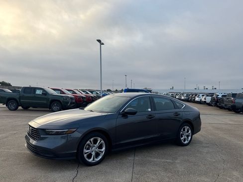 Used 2024 Honda Accord LX image 10