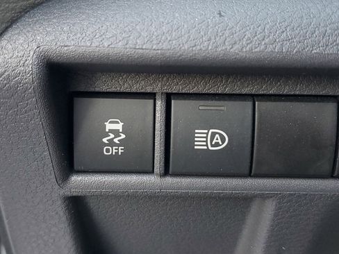 Used 2024 Toyota Sienna XLE image 31