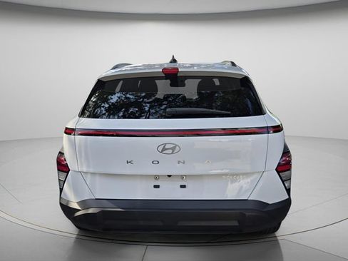 Used 2024 Hyundai Kona SEL FWD image 5