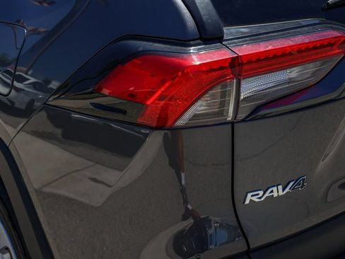 Used 2025 Toyota RAV4 LE AWD/4WD image 7