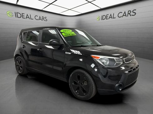 Used 2016 Kia Soul FWD image 3