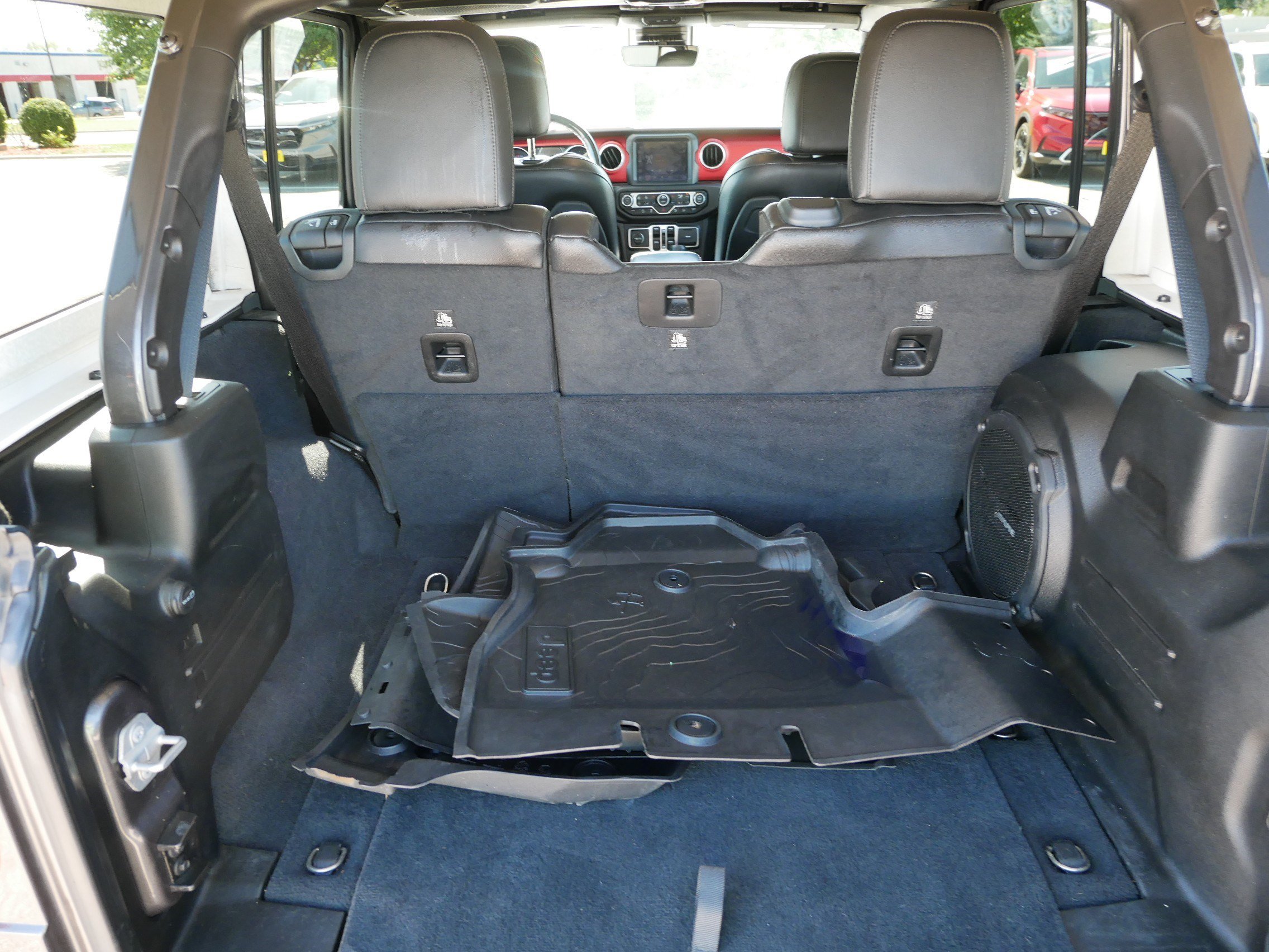 Used 2019 Jeep Wrangler Unlimited Rubicon AWD/4WD image 18