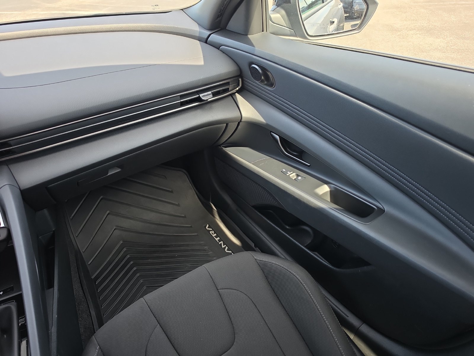 Used 2026 Hyundai Elantra Sport FWD image 12
