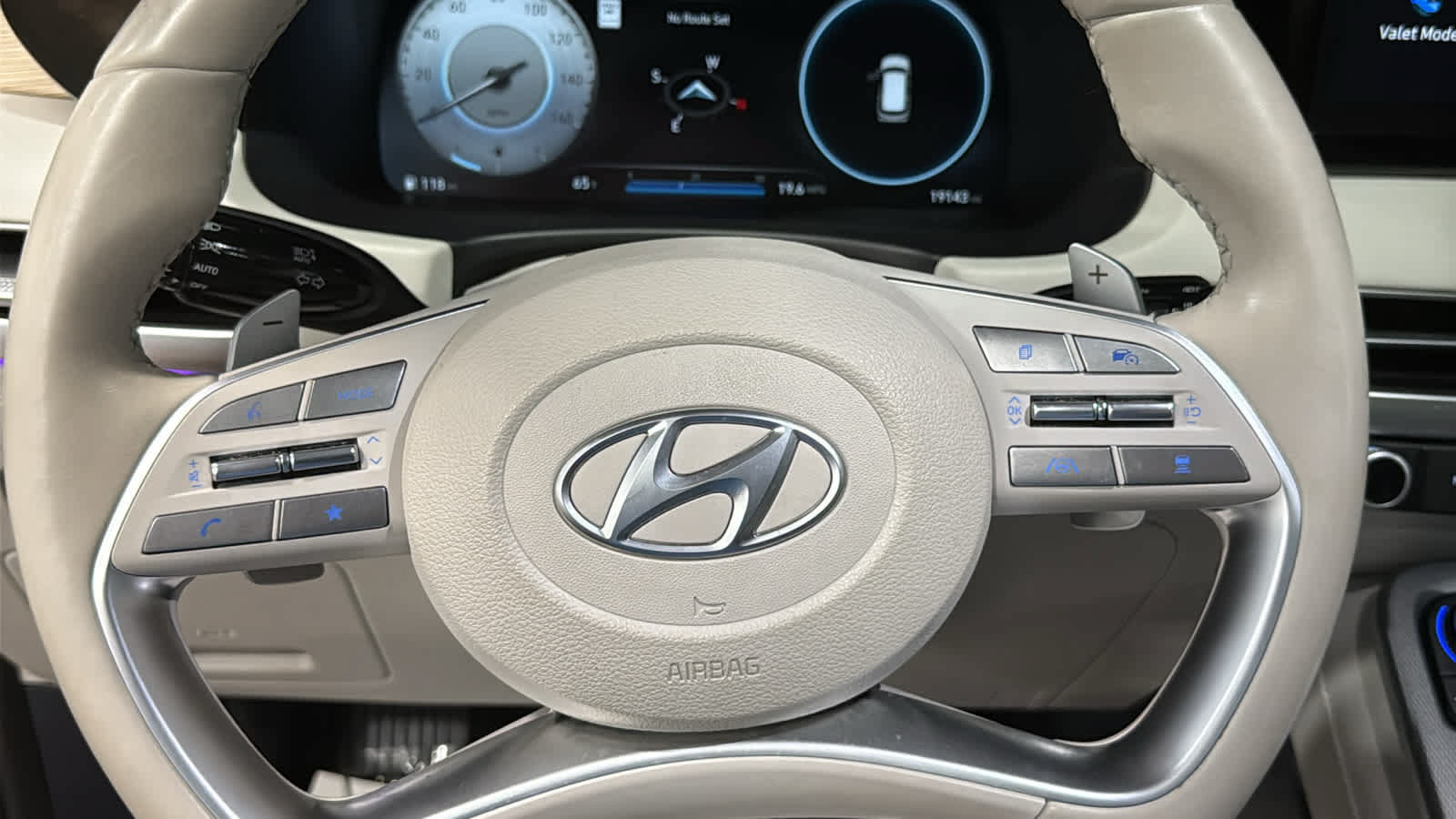 Used 2024 Hyundai Palisade Limited AWD/4WD image 11