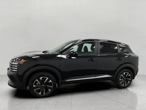 Used 2026 Nissan Kicks SV w/ SV Premium Package AWD/4WD image 8