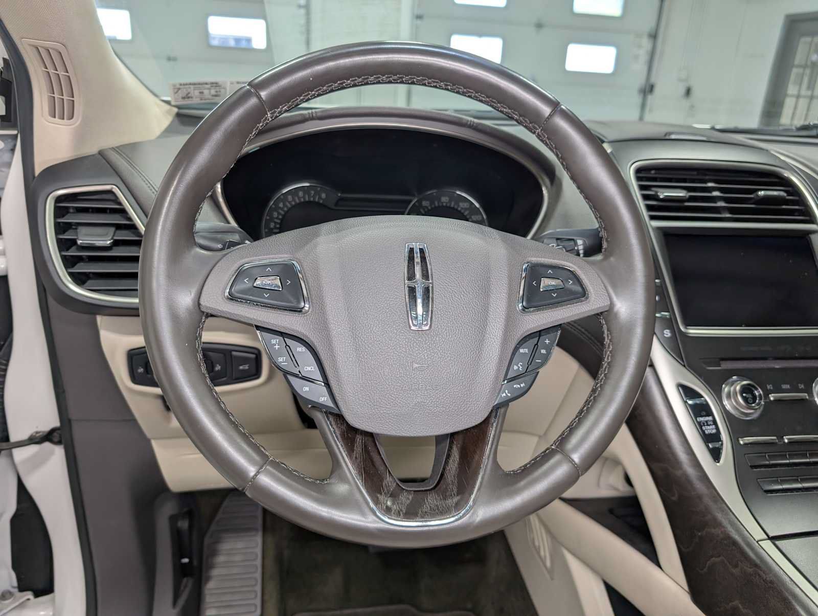 Used 2018 Lincoln MKX Reserve w/ Lincoln MKX Climate Package AWD/4WD image 33