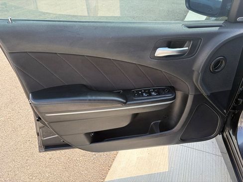 Used 2019 Dodge Charger Scat Pack RWD image 9