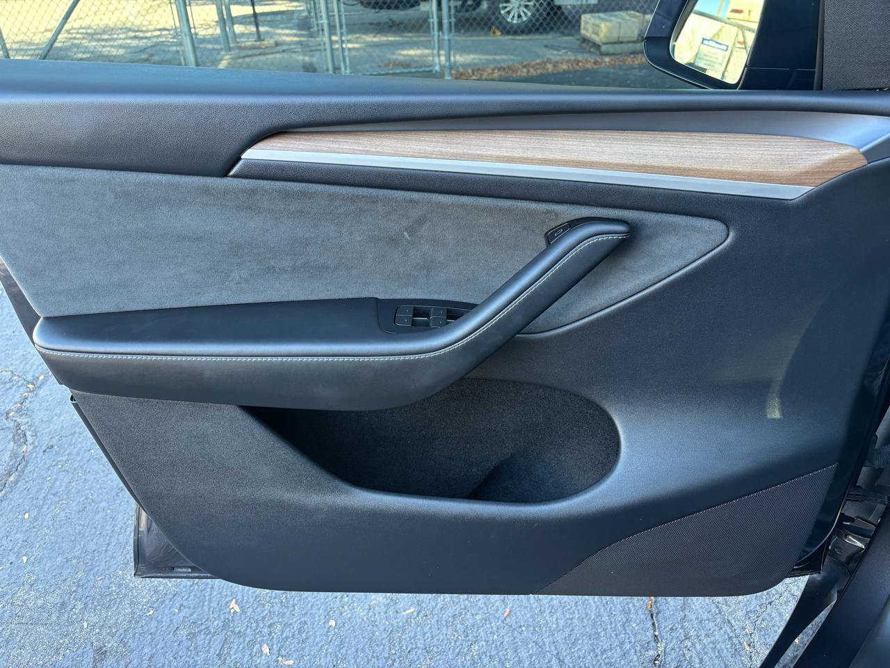 Used 2024 Tesla Model Y Long Range AWD/4WD image 12