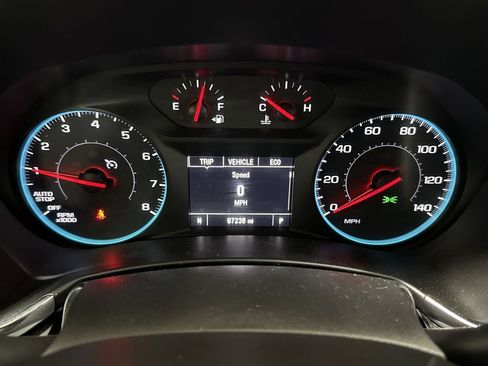 Used 2018 Chevrolet Equinox LT AWD/4WD image 12
