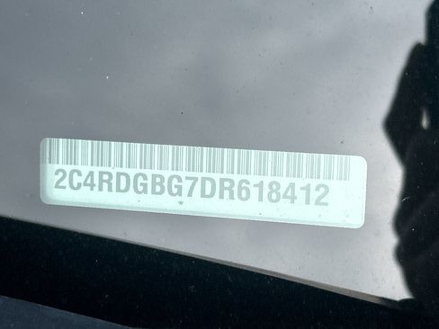 Used 2013 Dodge Grand Caravan SE FWD image 27