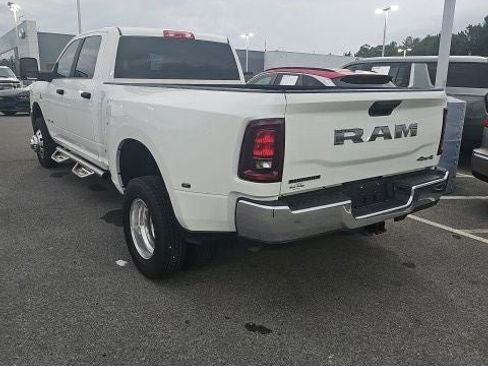 Used 2025 RAM 3500 Big Horn AWD/4WD image 7