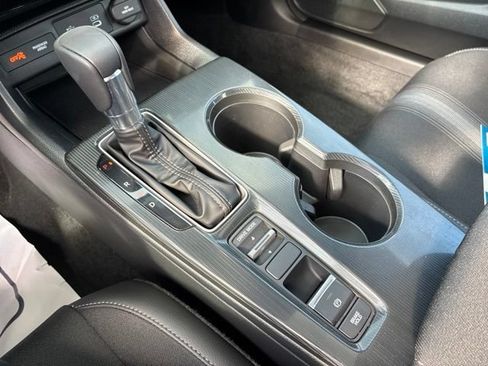 Used 2025 Honda Civic Sport image 15