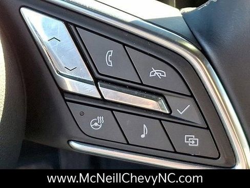 Used 2025 Buick Enclave Sport Touring image 23