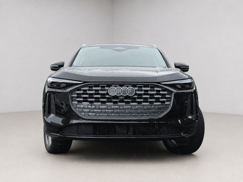 Certified 2025 Audi Q5 Premium w/ Premium Plus AWD/4WD image 2