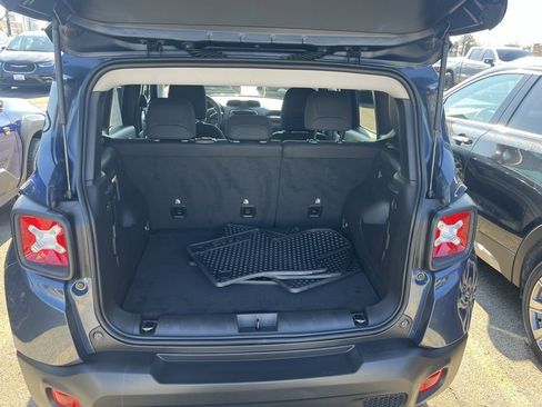 Used 2023 Jeep Renegade Latitude image 7