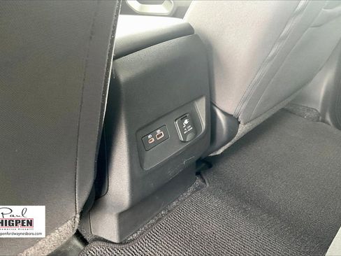 Used 2024 Nissan Frontier SV w/ SV Convenience Package image 33