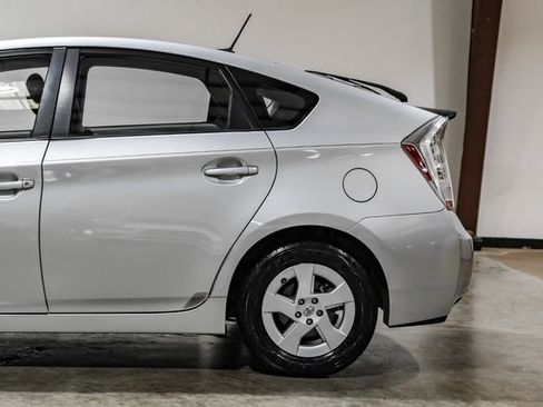 Used 2010 Toyota Prius Five image 17