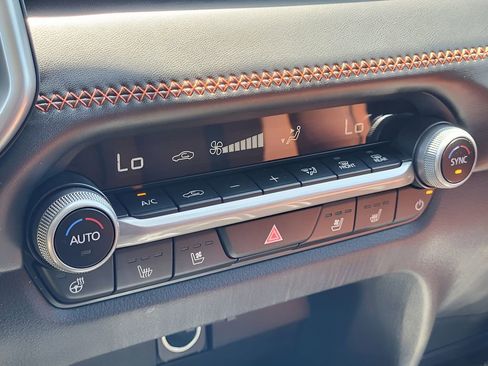 Used 2025 MAZDA CX-50 AWD 2.5 Turbo w/ Weather Package image 12