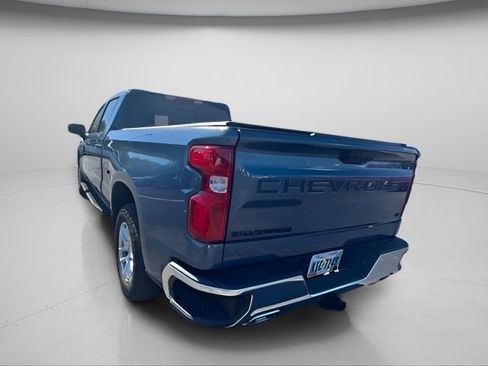 Used 2024 Chevrolet Silverado 1500 LT AWD/4WD image 9