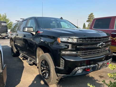 Used 2020 Chevrolet Silverado 1500 LT Trail Boss AWD/4WD image 3