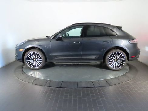 Certified 2026 Porsche Macan AWD/4WD image 2