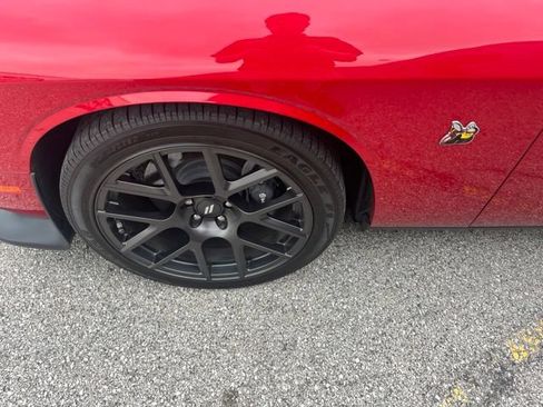 Used 2017 Dodge Challenger R/T Scat Pack RWD image 10
