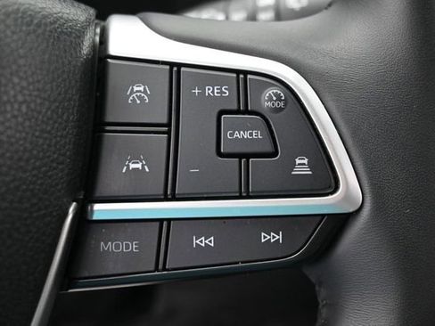 Used 2025 Toyota Grand Highlander AWD image 18