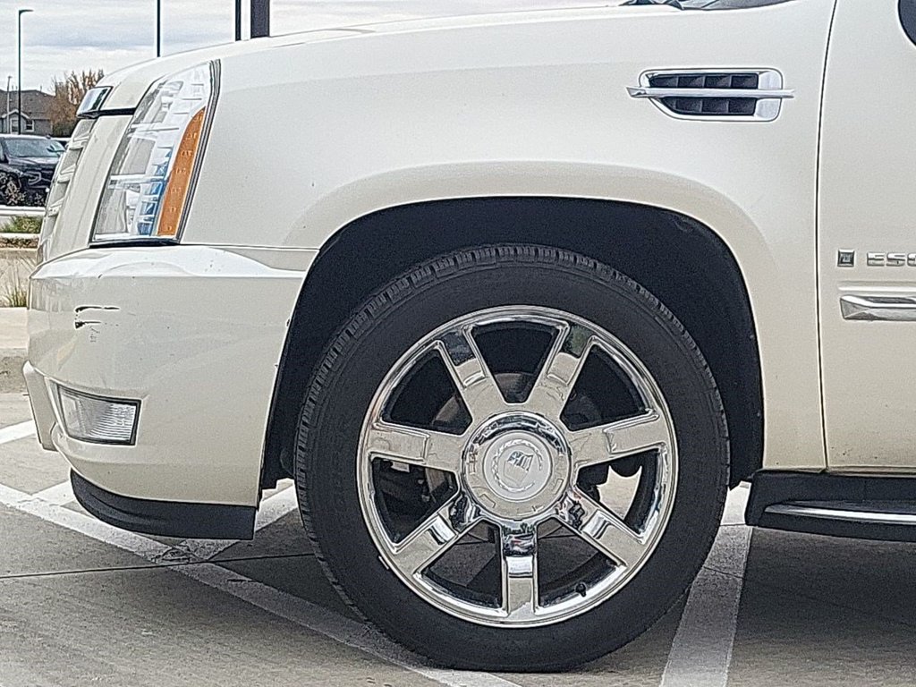 Used 2008 Cadillac Escalade AWD image 38