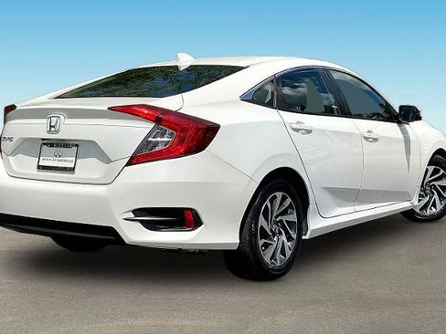 Used 2017 Honda Civic EX image 5