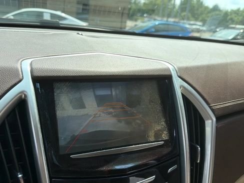 Used 2014 Cadillac SRX Luxury w/ Driver Awareness Package FWD image 24