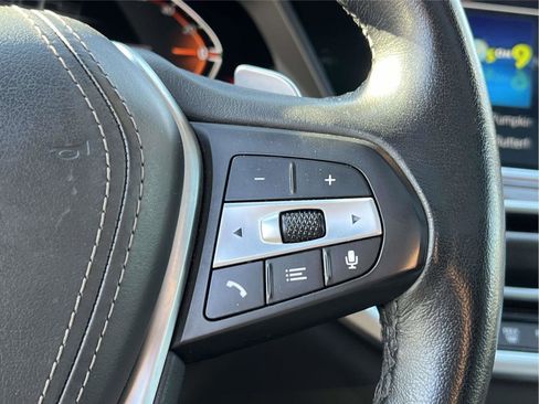 Used 2022 BMW X6 xDrive40i w/ Executive Package image 23